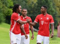 Fussball 1. Bundesliga 2016/2017: Fototermin beim FC Bayern Muenchen