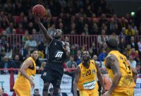 Basketball 1. Bundesliga 14/15 Hauptrunde: Walter Tigers Tuebingen - Artland Dragons