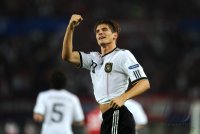 Fussball International EM 2012 Qualifikationsspiel:  JUBEL NACH DEM TOR zum 1:2 Mario GOMEZ (Deutschland)