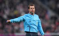 Fussball 1. Bundesliga : Schiri Markus Schmidt
