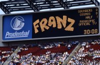 Fussball Anzeigetafel mit Schriftzug Franz
