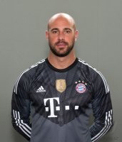 Fussball 1. Bundesliga 2014/2015: Torwart Pep Reina (FC Bayern Muenchen)