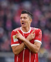 Fussball 1. Bundesliga Saison 17/18: FC Bayern Muenchen - 1. FSV Mainz 05