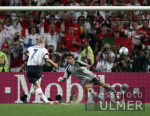 Fussball INTERNATIONAL  EURO 2004  Portugal - England im Stadion da Luz in Lissabon 24.06.2004