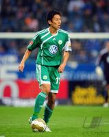 FUSSBALL, 1. BUNDESLIGA, 8. Spieltag: Wolfsburg, HASEBE Einzelaktion