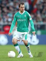Fussball 1. Bundesliga: Bremen, JENSEN Einzelaktion