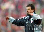 Fussball 1. Bundesliga Bayern-Rostock; Schluenz unzufrieden