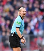 Fussball 1. Bundesliga Saison 19/20: FC Bayern Muenchen - FC Augsburg