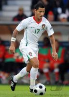 FUSSBALL EURO 2008: Portugal, Quaresma Einzelaktion