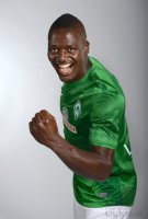 Fussball 1. Bundesliga, Saison 2012/2013, Werder Bremen: Assani Lukimya im exklusiven Pressefoto ULMER Fotoshooting