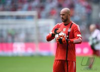 Fussball 1. Bundesliga 2014/2015: Torwart Pep Reina (FC Bayern Muenchen)