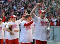 Fussball 1. Bundesliga: Mark van Bommel, Thomas Mueller, Miroslav Klose (v. re., FCB)