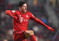 Fussball 1. Bundesliga 15/16: FC Augsburg - FC Bayern Muenchen