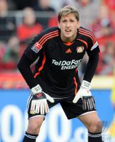 FUSSBALL 1. BUNDESLIGA: Leverkusen, ADLER