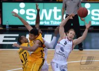 Basketball 1. Bundesliga  13/14  Walter Tigers Tuebingen - New Yorker Phantoms Braunschweig