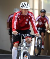 Fussball 1. Bundesliga: Die Mannschaft des FCB macht eine Fahrrad Tour mit dem Mountainbike