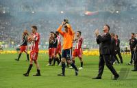 ENTTAEUSCHUNG Thomas Mueller, Torwart Hans Joerg Butt, Trainer Louis van Gaal (v. li., FCB)