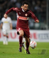 Fussball: 1. Bundesliga Saison 2010/2011: Stuttgart, MOLINARO