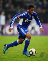 FUSSBALL, 1. BUNDESLIGA, 18. Spieltag: Schalke, FARFAN Einzelaktion