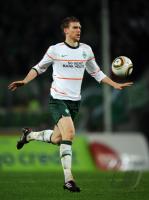 FUSSBALL, 1. BUNDESLIGA, 15. Spieltag: Bremen, MERTESACKER Einzelaktion