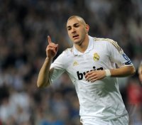 FUSSBALL  CHL  Saison 2011/2012:  JUBEL Karim Benzema (Real Madrid)