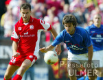 Fussball DFB-Pokal: Velbert - Mainz, Zweikampf