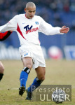 Fussball Bundesliga: Naohiro TAKAHARA, Einzelaktion am Ball