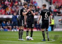 Fussball 1. Bundesliga  Saison  2025/2026  28. Spieltag SC Freiburg - FC Bayern Muenchen