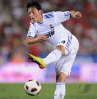FUSSBALL International Primera Division 10/11:  OEZIL (Real Madrid)