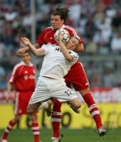 Fussball 1. BL Bayern-Leverkusen; Zweikampf