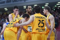 Basketball 1. Bundesliga 15/16 Hauptrunde: Walter Tigers Tuebingen - Basketball Loewen Braunschweig