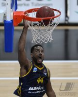 Basketball 1. Bundesliga 2011/2012:  Walter Tigers Tuebingen - Alba Berlin