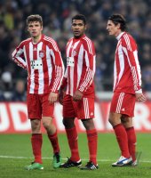 Fussball 1. Bundesliga : (v. li) Bayern Enttaeuschung mit Thomas Mueller, Breno, Mario Gomez