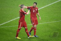 FUSSBALL  1. BUNDESLIGA  Saison 2012/2013: JUBEL FC Bayern Muenchen