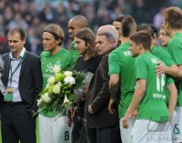 Fussball 1. Bundesliga  Saison 2011/2012: Verabschiedung von Torsten FRINGS