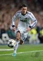 FUSSBALL INTERNATIONAL CHL ACHTELFINALE 12/13: Mesut Oezil (Real Madrid)