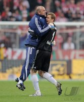 Fussball DFB Pokal 10/11 : JUBEL Torwart Manuel Neuer (FC Schalke 04)
