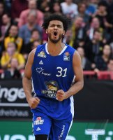 Basketball 1. Bundesliga 16/17 Hauptrunde: Walter Tigers Tuebingen - FRAPORT SKYLINERS Frankfurt