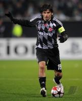 FUSSBALL CHAMPIONS LEAGUE: Besiktas Istanbul, Uezuelmez Einzelaktion