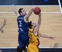 Basketball 1. Bundesliga  13/14:  Walter Tigers Tuebingen - EWE Baskets Oldenburg
