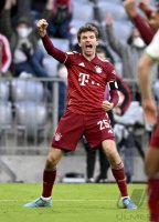 Fussball 1. Bundesliga Saison 21/22: FC Bayern Muenchen - SpVgg Greuther Fuerth