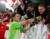 FUSSBALL  DFB Pokal 11/12  Achtelfinale: JUBEL Torwart Sven Ulreich (VfB Stuttgart)