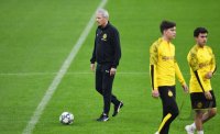 Fussball International CHL 19/20: Trainer Lucien Favre (Borussia Dortmund)