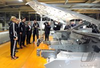 Fussball/ GES/  DFB Team im Mercedes-Benz Werk Bremen, 27.02.2012