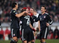 Fussball DFB Pokal 10/11 : (v. li.) Bayern Jubel mit Daniel van Buyten, Philipp Lahm, Franck Ribery, Bastian Schweinsteiger, Miroslav Klose
