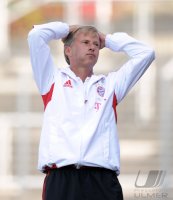 Fussball Regionalliga Sued 2011/2012: Trainer Andries Jonker (FC Bayern II)