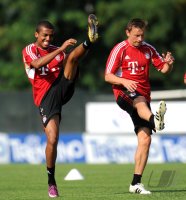 Fussball 1. Bundesliga Saison   2011/2012 : Luiz Gustavo , Ivica Olic (v. li., FC Bayern Muenchen)