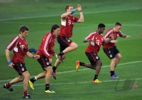 Fussball 1. Bundesliga 11/12: FC Bayern Muenchen Training in Doha