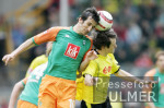Fussball 1. Bundesliga: Dortmund - Bremen, Zweikampf