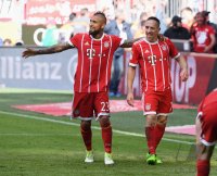 Fussball 1. Bundesliga Saison 16/17: FC Bayern Muenchen - SC Freiburg